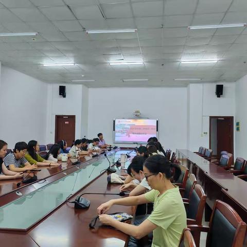 善总结者得其智，善分析者得其谋———华二黄中初二年级召开原七年级期末分析会