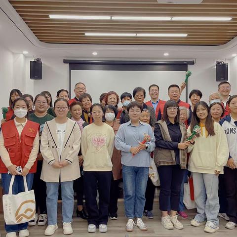 重阳寄深情，岁岁又今朝