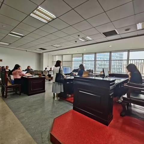 【两行动，两措施】 “以案释法，共化纠纷”——高新区党群工作部组织人民调解员代表开展庭审观摩活动