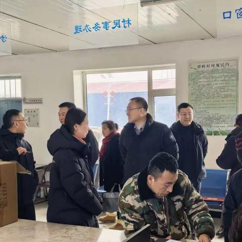 暖春行动进群岭 金融服务暖民心