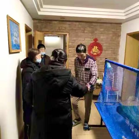 上门帮办让便民服务有“速度”更有“温度” ——大雁塔街道西部电影集团社区