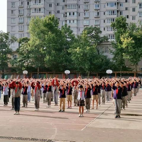 枣园小学二（2）班校内托管一周掠影🌱🌱