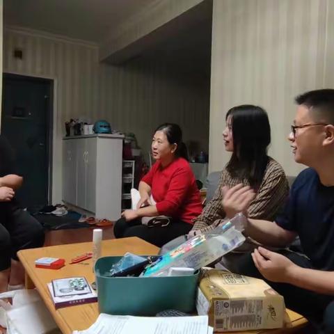 家访暖人心，共育促成长--记汉南职教中心九月家访活动