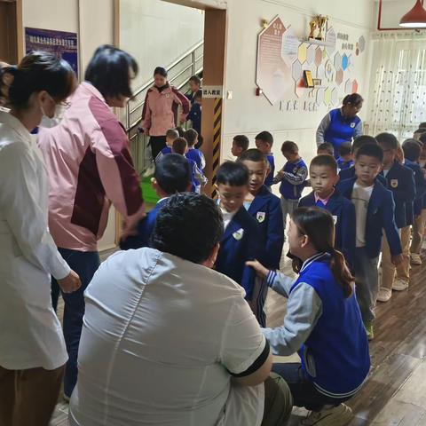 健康体检  快乐成长