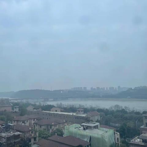 ⭐国际公馆产权89，报价82.8万，老证，清水，带负一楼车位，正看岷江，楼层巴适，看房64397