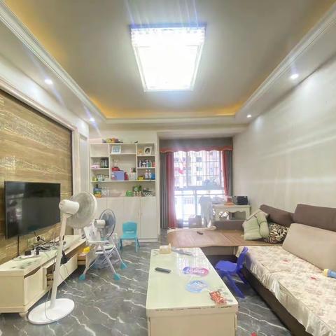 🌟🔑万达旁 43.8万一口价新城一号，产权79，3/2/1，精装修，多层中间楼层628717