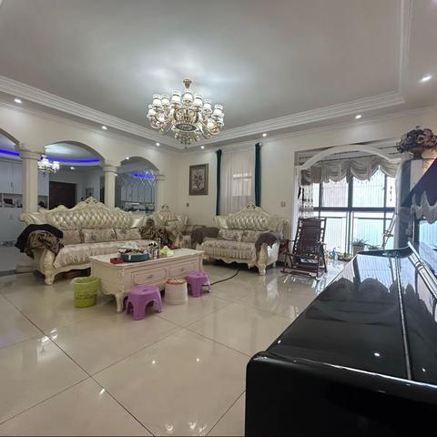 ❤️春天公馆 产权94平（实际130）高楼层非顶楼 精装四方双卫 老证 通透户型 报价79.8万 看房联系628717