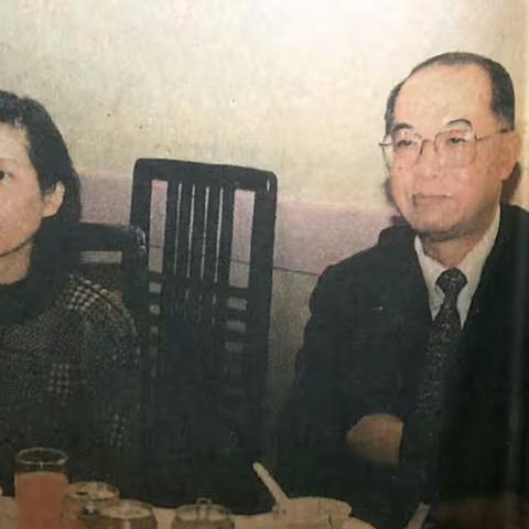 施女士：甘为绿叶，无私奉献，大国重器背后的无名巾帼