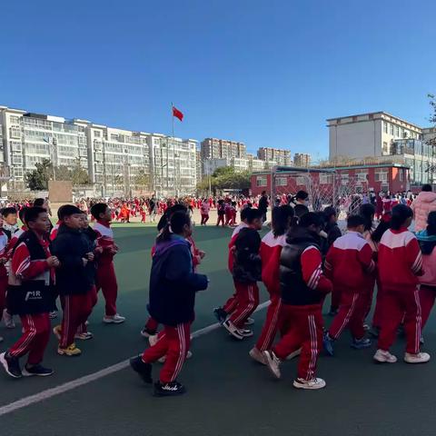 沂南县综艺实验学校——2024年体育活动节启动仪式暨冬季长跑与健康体质达标活动启动活动