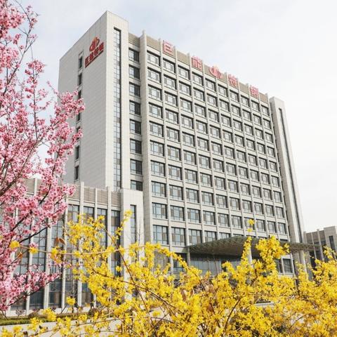 桃红柳绿竞芬芳 特钢春色美如画