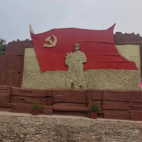 寻访红色印记  传承红色精神