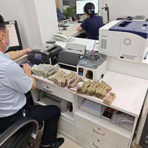 工行三亚金鸡岭支行9月残损币回收宣传活动：净化流通环境，我们在行动！