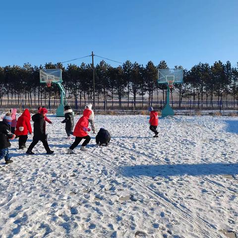 乐享冬韵，感知冰雪，锤炼品质—联发小学冰雪活动纪实