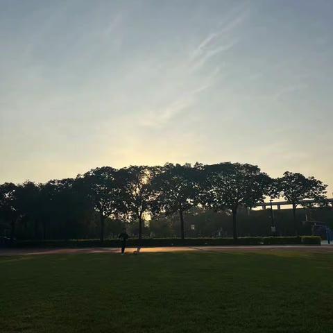 那就奔跑，成为自己的榜样——2022年第二学期806班学习优秀毕业生心得体会