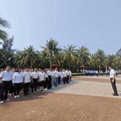 缅怀革命先烈，弘扬烈士精神——海甸街道退役军人服务站清明祭扫活动