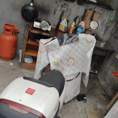 巡查电瓶车室内充电