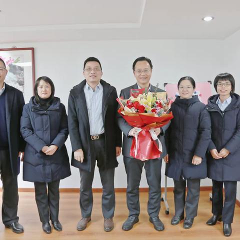 【云浮分行工会】分行副行长刘指挥慰问退休员工