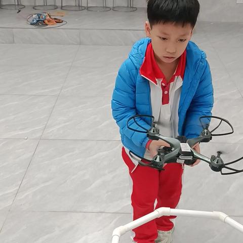 美灵小学无人机飞行周五班（十三）