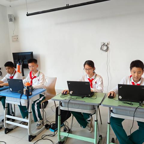 侨中新埠学校机甲大师（十五）