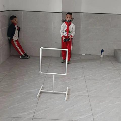 美灵小学无人机飞行周五班（十四）