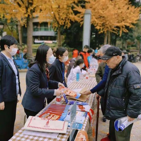 心连心走进居民社区，情意浓拓展党建共建外延