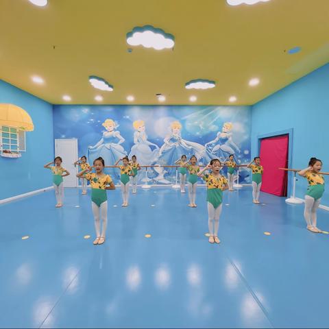 云芝舞盛特校区7班汇报课