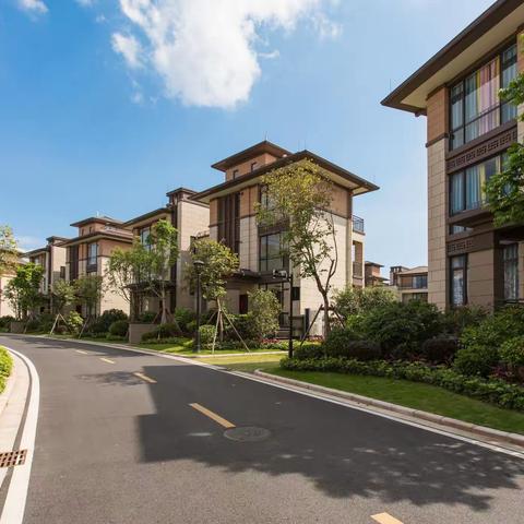 佛山美的鹭湖·海缤丨6房9床丨泳池+泳池直下滑梯+KTV+碳烧烤+麻将