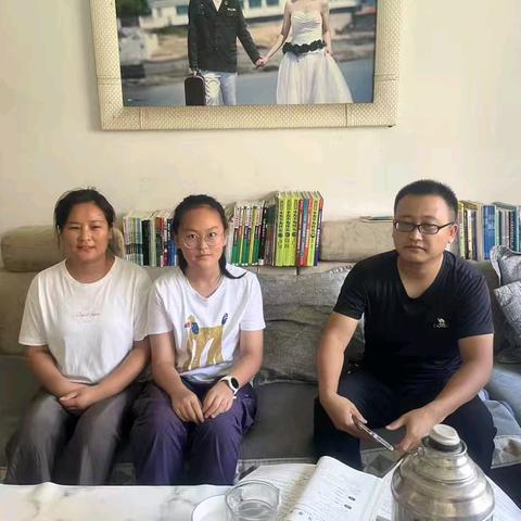 用脚步丈量成长，用真心连接家校 ——莒南七中2024级13、14班暑假家访活动纪实