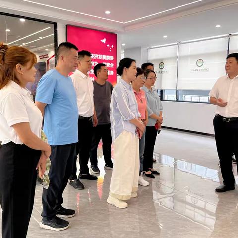 党建牵线搭平台 社企同心谋发展