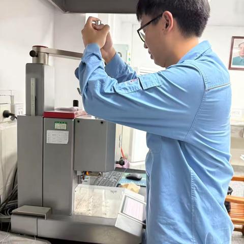 五一劳动节：质检中心四班的坚守与奉献