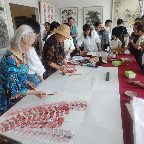 万盛老研会参加暑期拥军笔会