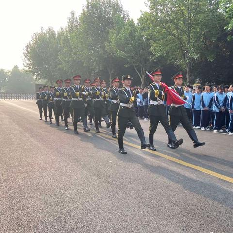 梦想起航  未来可期---市第五中学第一届国旗班诞生记