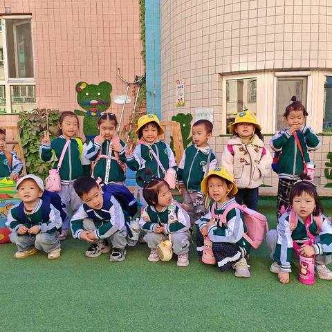金秋十月和秋天一起打个喷嚏“爱秋🍂”迪乐幼儿园中班十月份各项活动总结