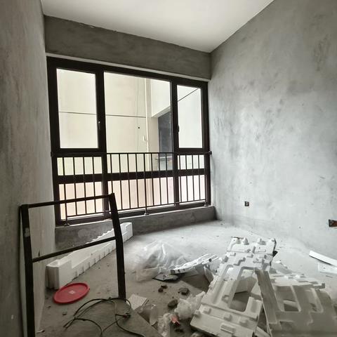 ✨✨金府名门 产权79，3/2/2清水正中庭，楼层巴适，55.8万价格可谈，新证V61021