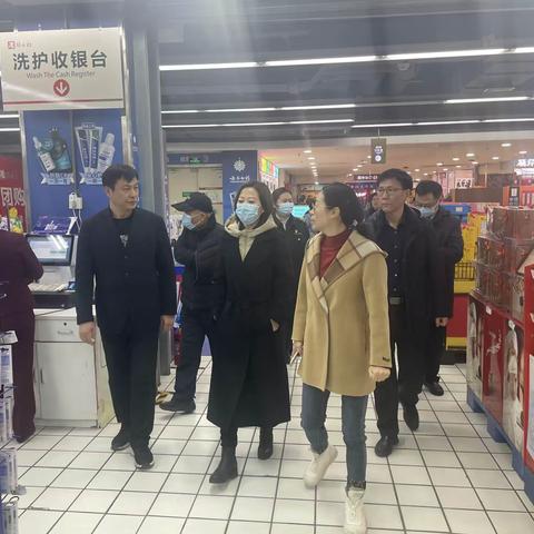 市市场监管局副局长王小青督导检查雁塔区“双节”食品安全监管工作