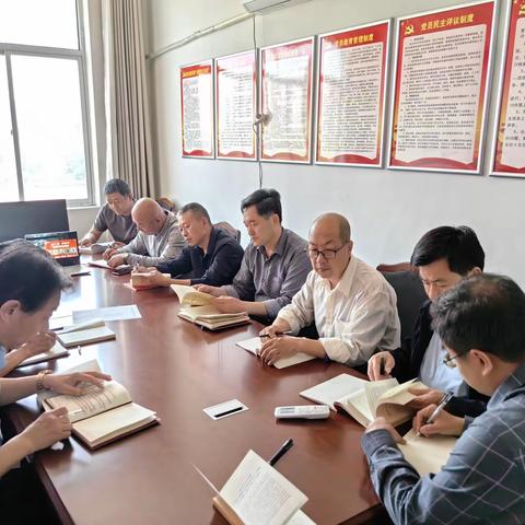 县商业总公司开展 深入学习习近平法治思想 专题讲座活动