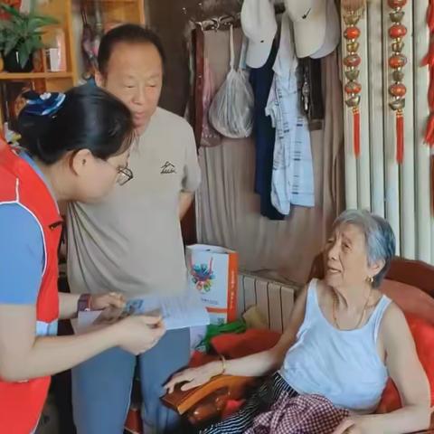 银行上门服务暖人心，贴心关怀送到家