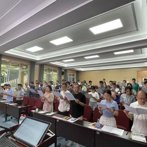 学思悟践明航向   蓄力赋能迎挑战——个旧市“新高考”背景下高中学校管理干部专业能力提升培训班简报二