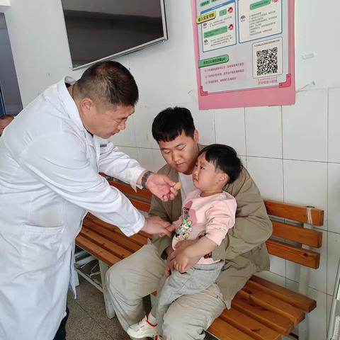 医者仁心暖人间—— 李院长妙手复位,守护孩子健康笑容