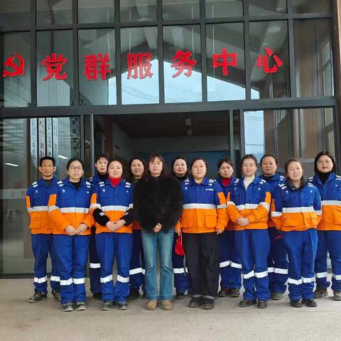 同心聚力 梦连社区 ——涪陵公司开展助农抢收菜头志愿者活动