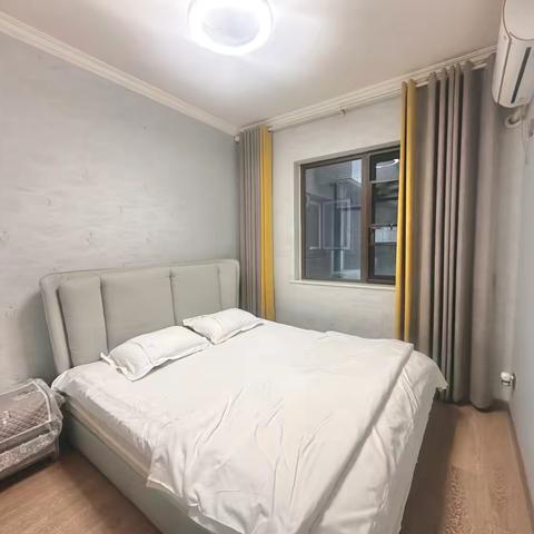 🌟 🌟临江邸   3/2/2  江景房  精装修 拎包入住产权70  68.8万V655。V670