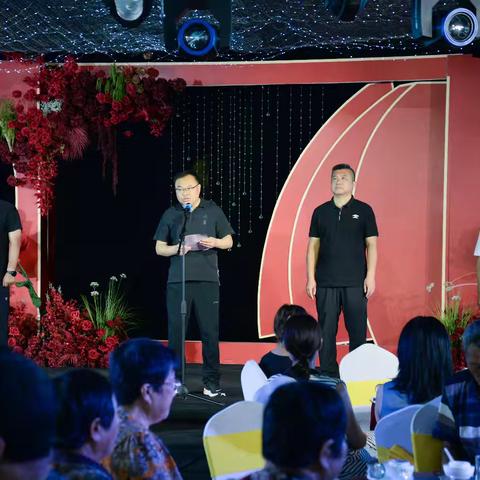 祈福祝寿百家宴   “艾”在端午弘孝德