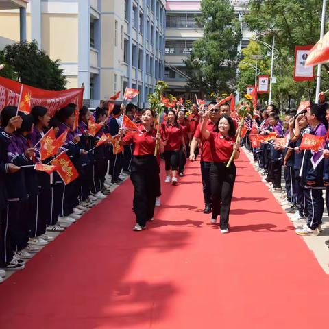 红塔映朝阳，壮歌向青霄——高仓中学举行2025年中考壮行仪式