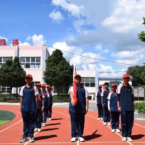 红旗漫卷秋光烈 少年砺剑正当时——高仓中学2025-2026学年入学行为习惯养成周汇报圆满结束