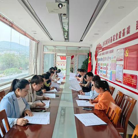 培养“法律明白人”，为社区法治建设注入新动能