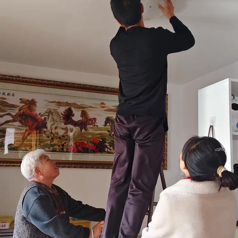 敲开一扇门  温暖一颗心--南城社区“进家门、查矛盾、解难题”活动纪实