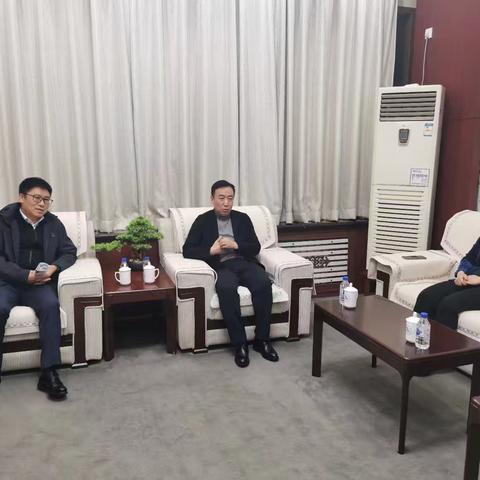 延边分行党委书记、行长王臣一行拜访延边大学党委副书记、校长杜锐
