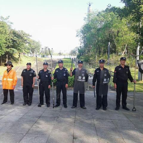 以“演”筑防 以“练”备战丨南宁市五象湖公园运营公司—广西南宁市鼎鸿建设有限公司开展反恐防暴应急...