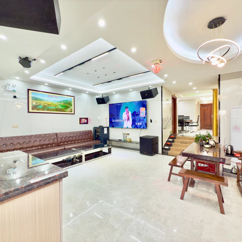 碧水新村三区三街39-1号6房11床私家泡池、KTV🎤、火锅🥘、双麻将、碳火烧烤、溪边玩水、小区散步🚶