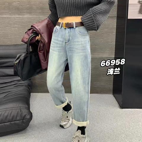😍😍《时尚女裤潮品馆》源头直采新品推荐：新到各种加绒牛仔裤！休闲裤！带给你暖暖的呵护！